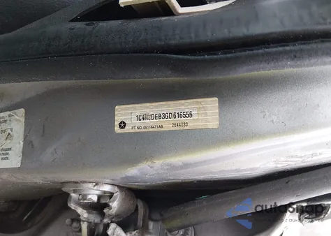 2016 Jeep Compass Latitude z USA, uszkodzony, nr VIN 1C4NJDEB3GD616556